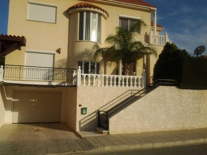 4 bedrooms House in Agios Tychonas, Cyprus No. 16140