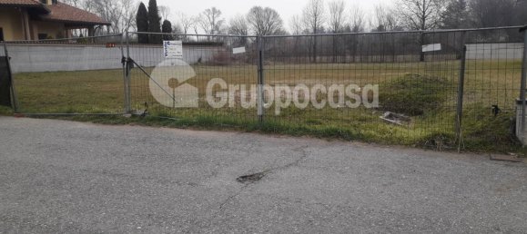 Terreno en Inveruno, Italy 911 m² No. 116435 2