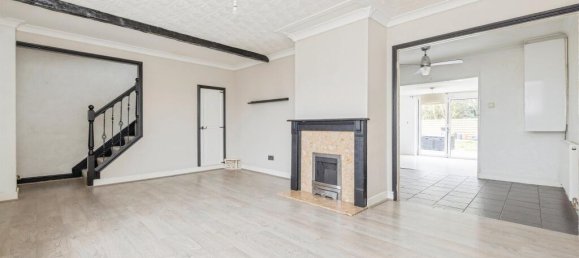 3 bedrooms House in Watford, United Kingdom No. 6055 7