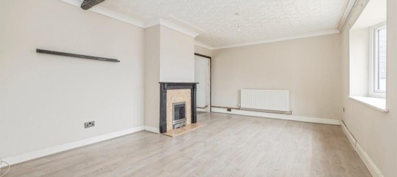 3 bedrooms House in Watford, United Kingdom No. 6055 2