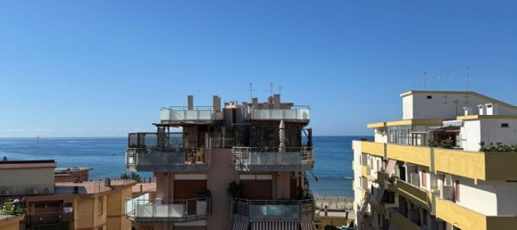 Пентхаус с 2 спальнями в Неттуно, Италия № 357047 7