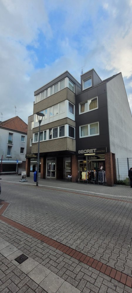 Квартира с 4 спальнями в Гельзенкирхен, Германия № 18121