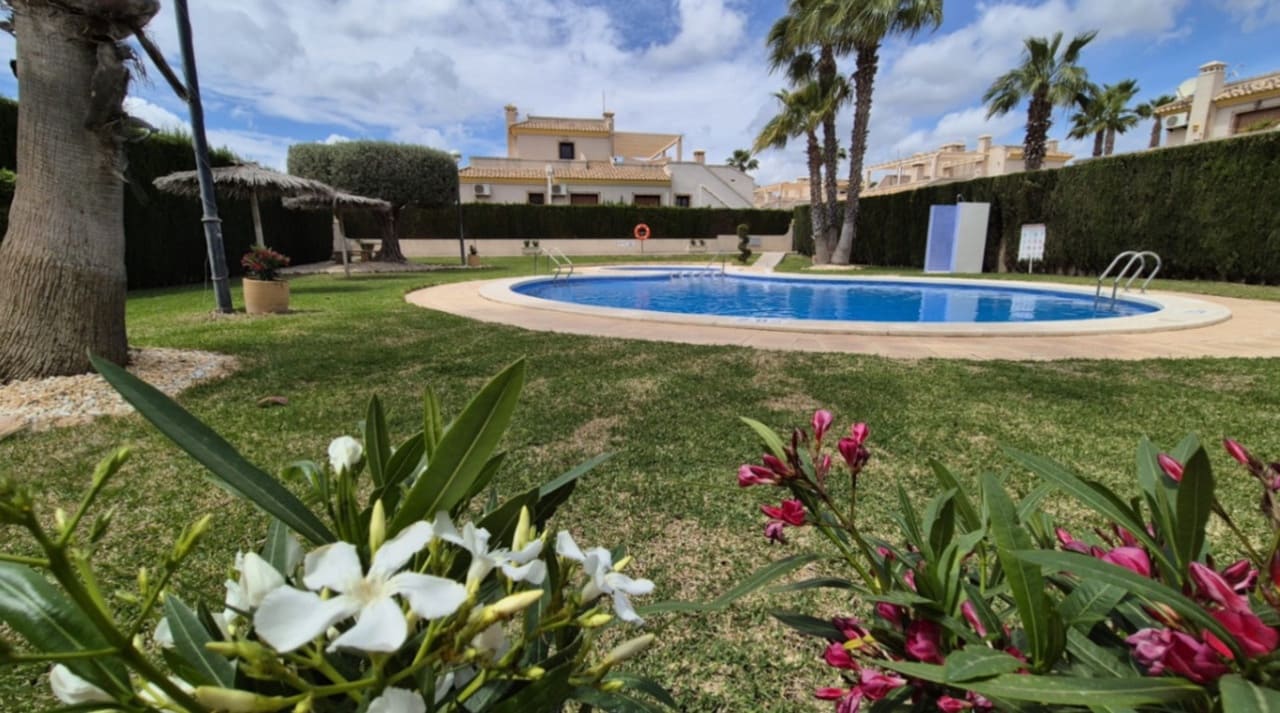 3 غرف نوم منزل في Alicante, Spain رقم 186380