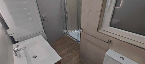 2 bedrooms Apartment in Naxxar, Malta No. 10972 11