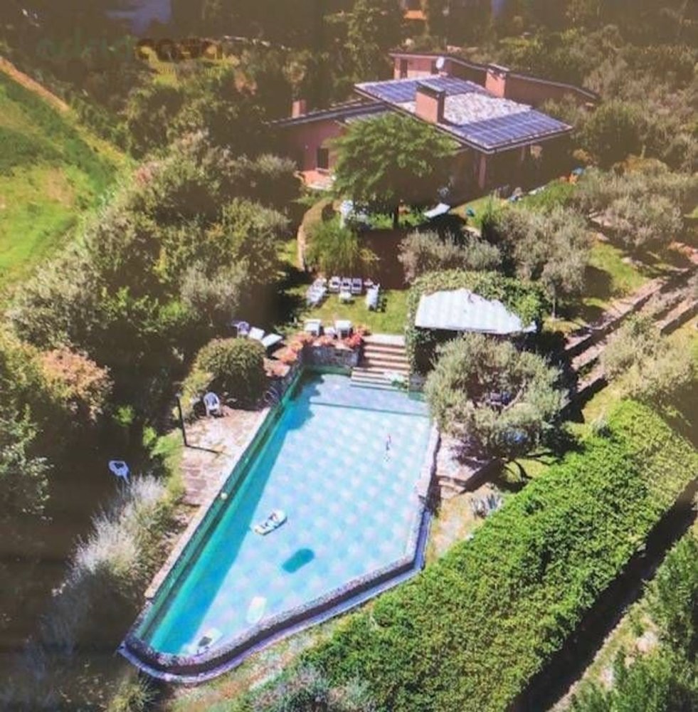 9 bedrooms Villa in Misano Adriatico, Italy No. 331156