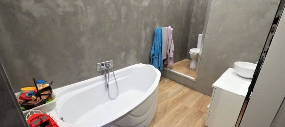 3 bedrooms Apartment in Toulon, France No. 329301 7