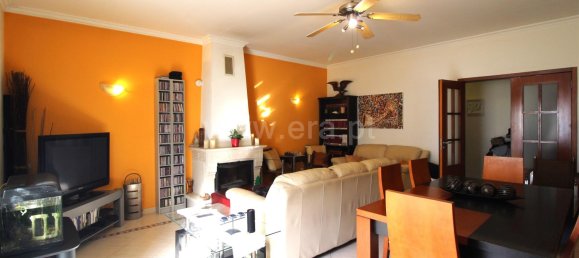 3 Schlafzimmer Haus in Corroios, Portugal, Nr. 102224 7