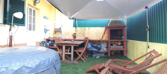 3 Schlafzimmer Haus in Corroios, Portugal, Nr. 102224 10