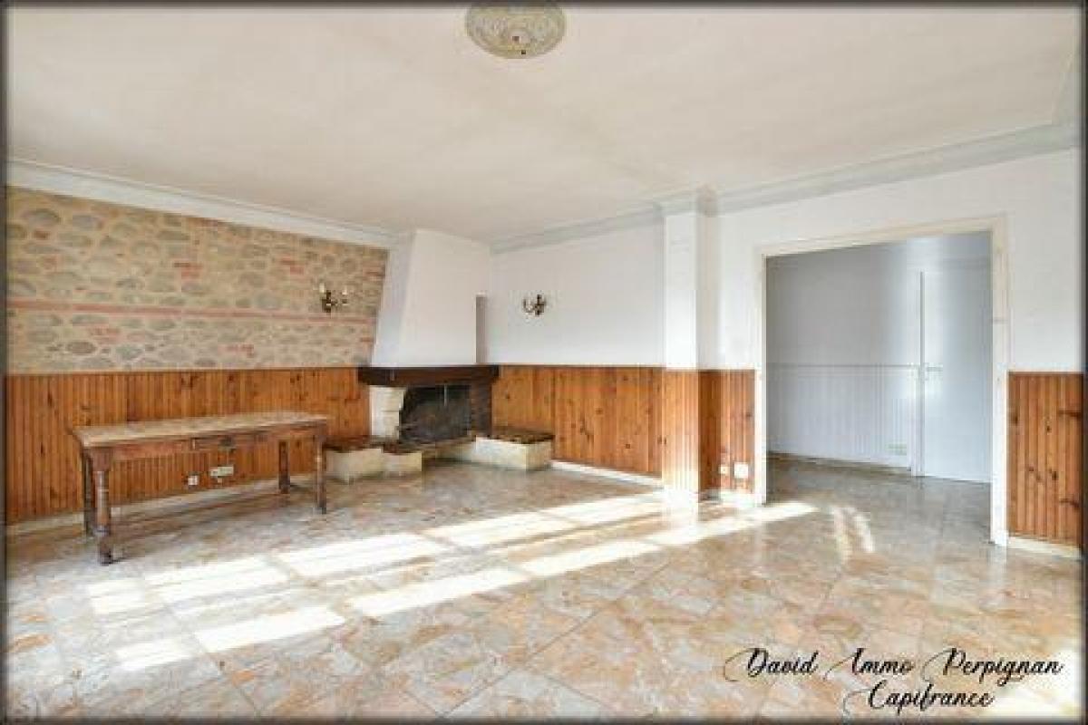 6 bedrooms House in Perpignan, France No. 27931