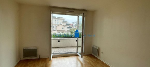 2 bedrooms Apartment in Bezons, France No. 172621 6