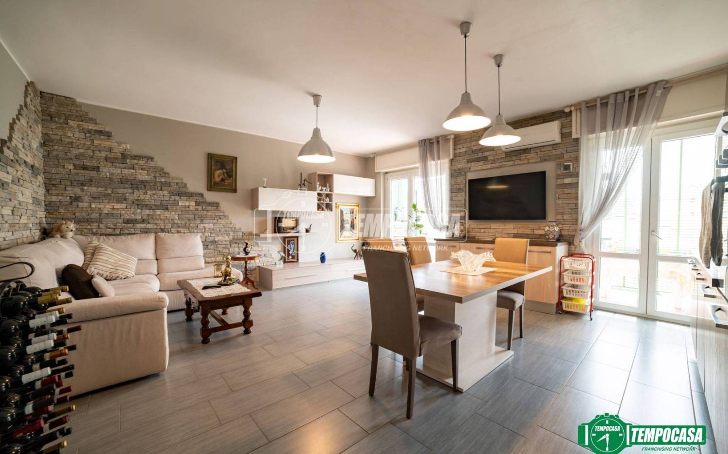 Apartamento de 2 dormitorios en Arona, Italy No. 302135