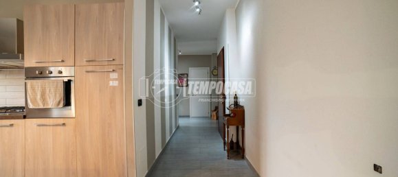 Apartamento de 2 dormitorios en Arona, Italy No. 302135 7
