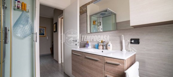 Apartamento de 2 dormitorios en Arona, Italy No. 302135 17