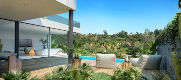 4 bedrooms Villa in Estepona, Spain No. 10073 8