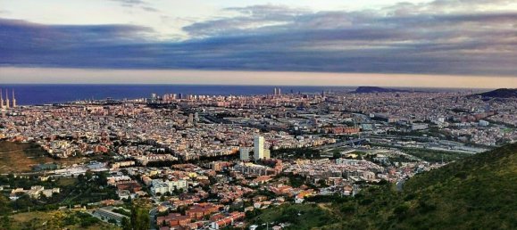 Gebäude in Santa Coloma de Gramenet, Spain 360m², Nr. 124063 3