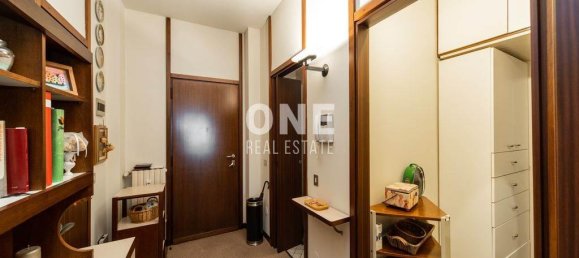 2 rooms Apartment in Milan, Italy No. 247775 12