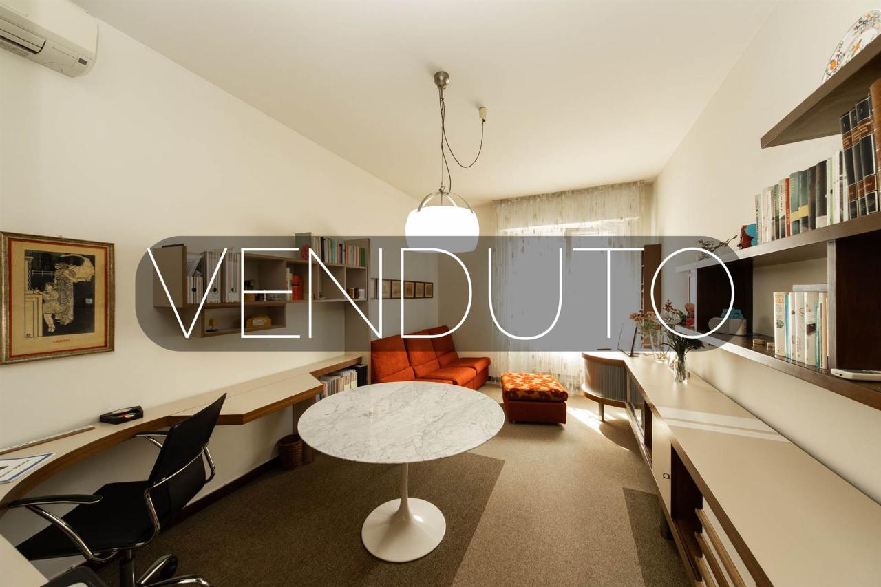 2 rooms Apartment in Milan, Italy No. 247775