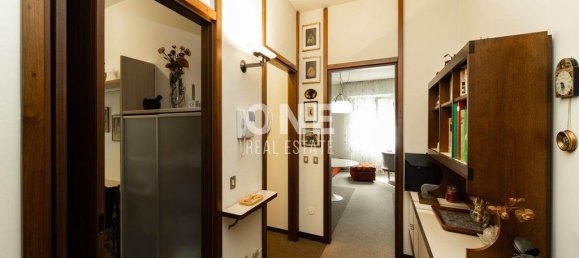 2 rooms Apartment in Milan, Italy No. 247775 2