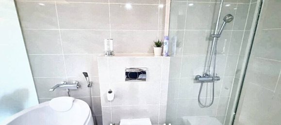 2 bedrooms Condo in Bangkok, Thailand No. 24262 9