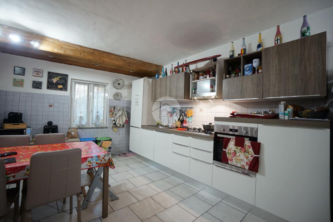 Casa de 4 habitaciónes en Castelnuovo Belbo, Italy No. 150802