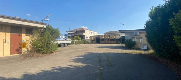 Lagerhaus in Limbiate, Italy 3700m², Nr. 64843 31