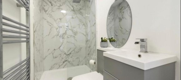 Casa de 4 dormitorios en Camberley, United Kingdom No. 10408 9