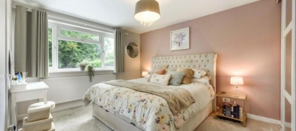 Casa de 4 dormitorios en Camberley, United Kingdom No. 10408 10