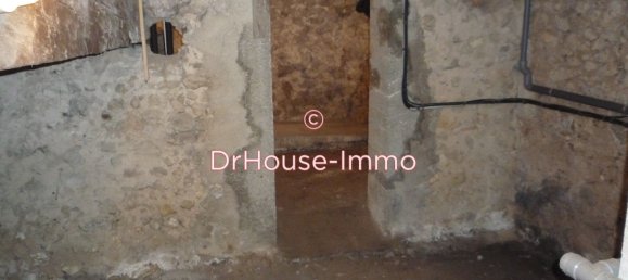 Casa de 2 dormitorios en Rille, France No. 54078 28