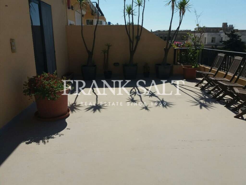 Пентхаус с 3 спальнями в Сент-Джулианс, Мальта № 4014