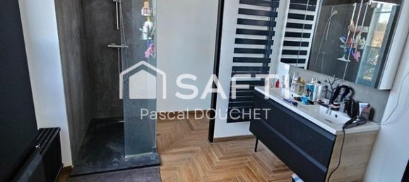 Casa de 8 dormitorios en Chateau-Thierry, France No. 82474 9