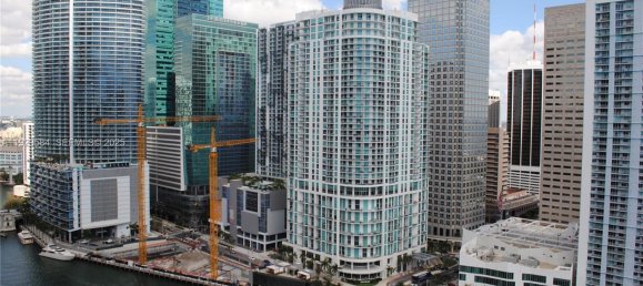 2 chambres propriété commerciale à vendre à Miami, Miami-Dade, Florida, USA № 614749 5