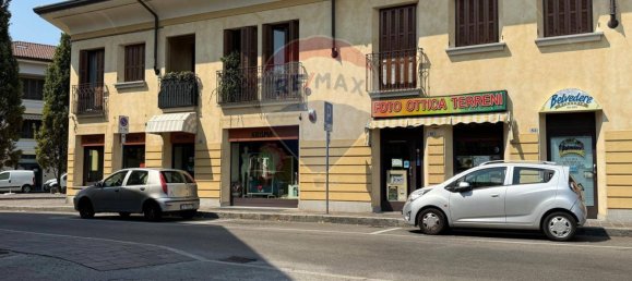 Propiedad comercial de 2 habitaciónes en Parabiago, Italy No. 380136 4