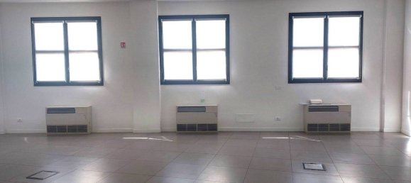 Офис с 2 комнатами в Сан Ладзаро ди Савена, Италия № 332651 7