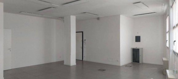 Офис с 2 комнатами в Сан Ладзаро ди Савена, Италия № 332651 5