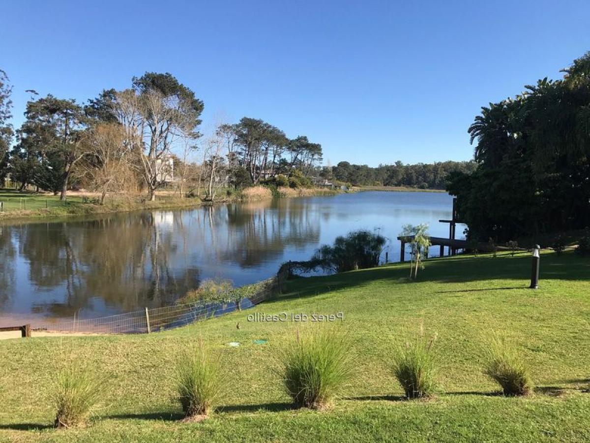 3 bedrooms Apartment in Canelones, Uruguay No. 4996