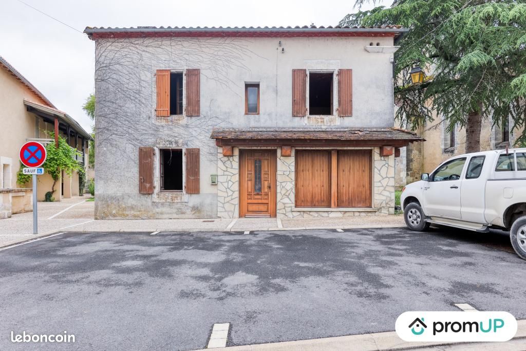 Moradia em banda T2 em Charente, France N.º 341693