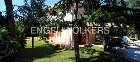 4 bedrooms Villa in Valderice, Italy No. 68731 16