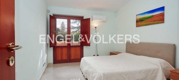 4 bedrooms Villa in Valderice, Italy No. 68731 9