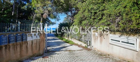 4 bedrooms Villa in Valderice, Italy No. 68731 26