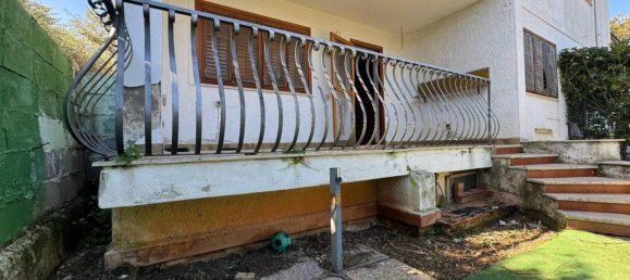 8 rooms Apartment in Palermo, Italy No. 34956 3