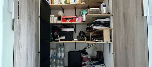 3-salle Appartement à Milan, Italy No. 263946 8