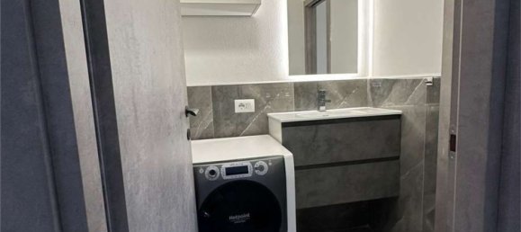 3-salle Appartement à Milan, Italy No. 263946 11