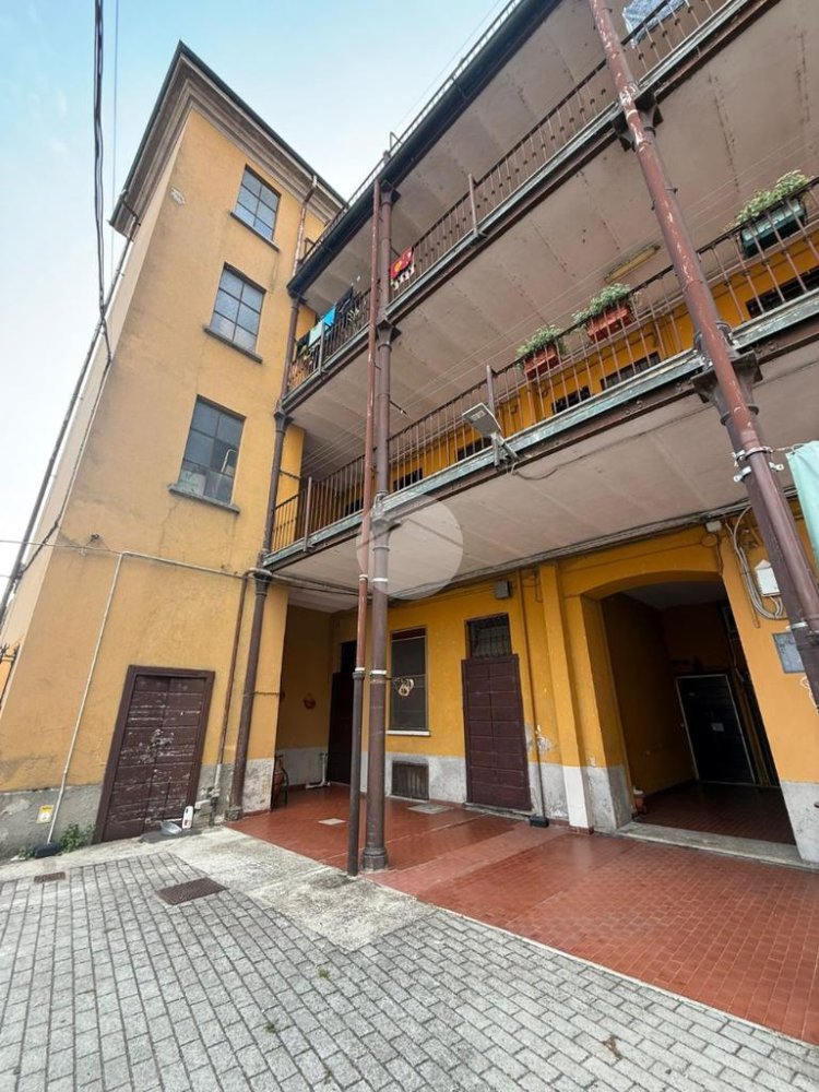 1 غرف نوم شقة في Rozzano, Italy رقم 386069