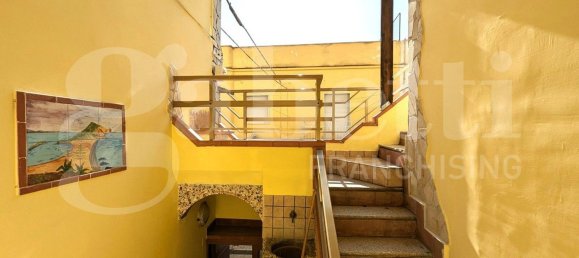 4 bedrooms House in Monte di Procida, Italy No. 363854 10