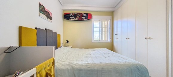 Apartamento de 2 dormitorios en Marbella, Spain No. 80548 11