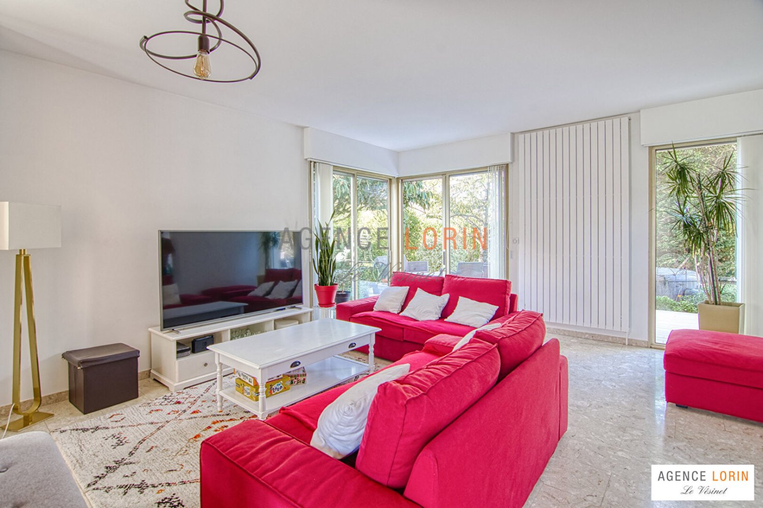 5 bedrooms House in Chatou, France No. 189081