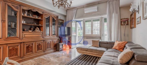 3 bedrooms Apartment in Rome, Italy No. 163510 8