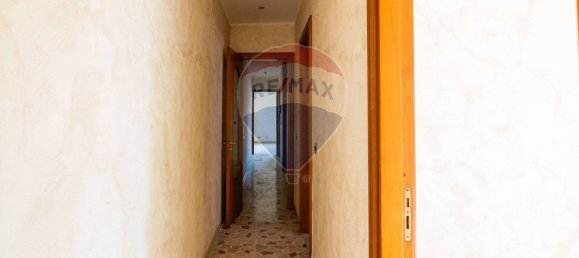 4 rooms Apartment in Catania, Italy No. 138906 24