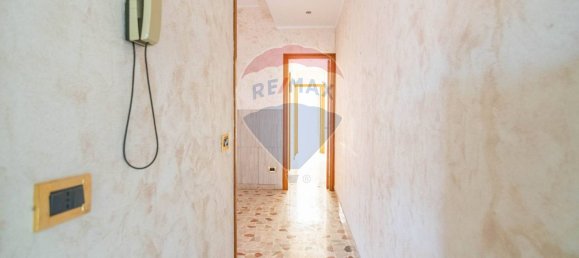 4 rooms Apartment in Catania, Italy No. 138906 2