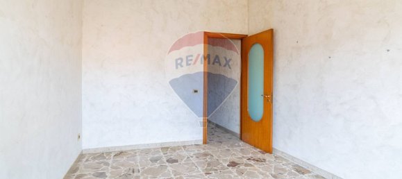 4 rooms Apartment in Catania, Italy No. 138906 6